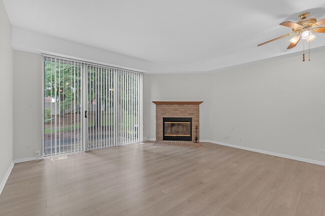 1126 Regency Dr