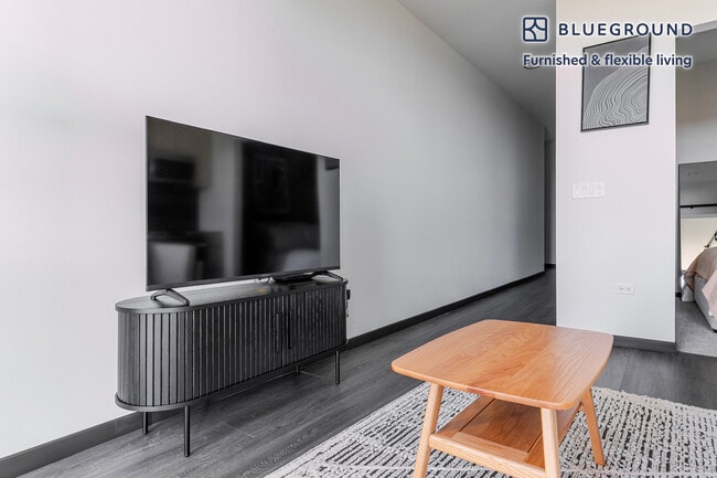 Photo - 1400 W Randolph St Unidad FL7-ID1354