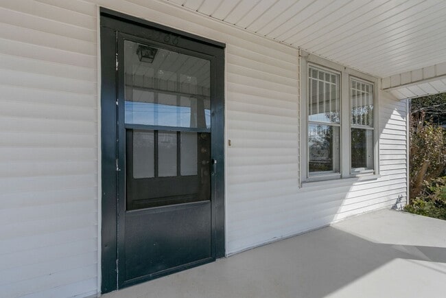Photo - 1166 Pendleton St