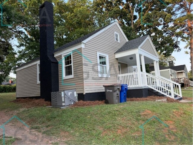 Photo - 694 Saxon Ave
