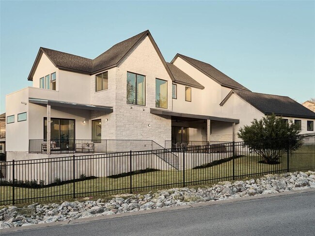 Photo - 2100 Bighorn