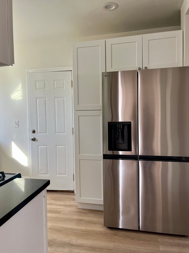 Photo - 171 Bluff Ave Unit 2