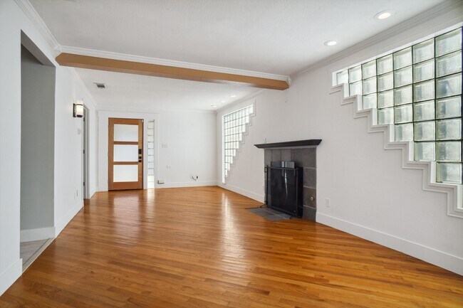 Photo - 2513 Murphy Dr