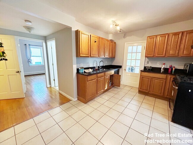 Photo - 40 Plymouth St