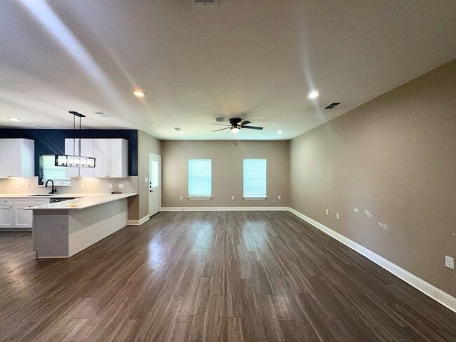 1017 Debby Ct