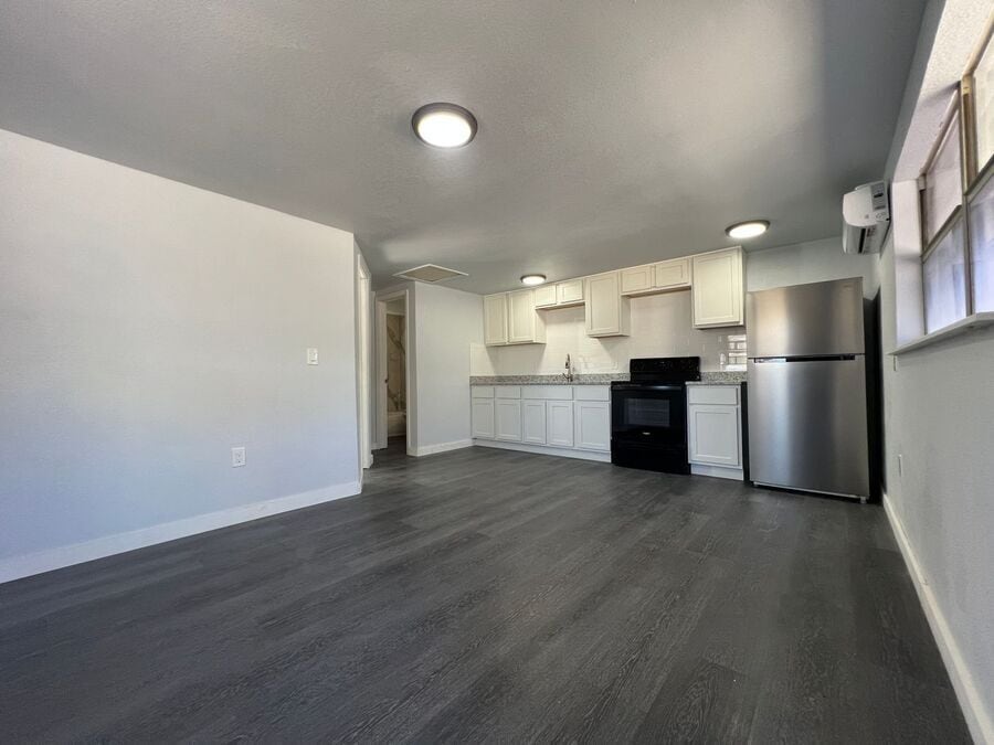 Photo - 9318 Grandfield-B Unit B