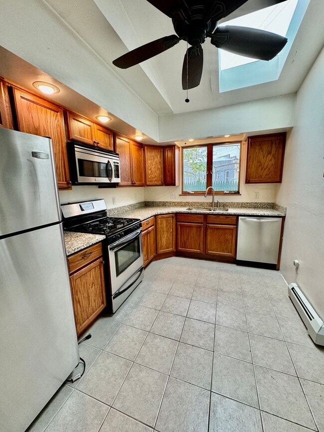 Building Photo - 129 Levering St Rental