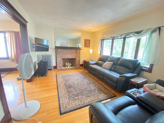Photo - 36 Walnut St Unit 2