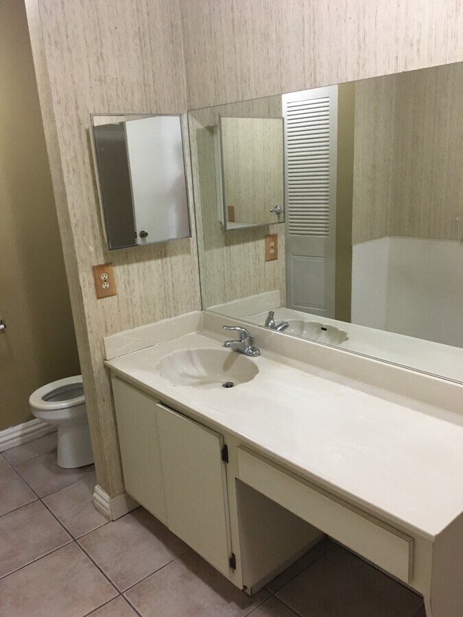 Photo - 1866 My Plz Unit 1866