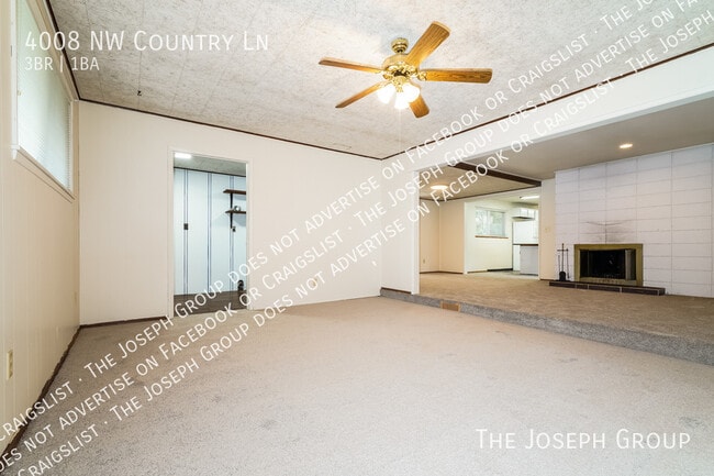 Photo - 4008 Country Ln NW