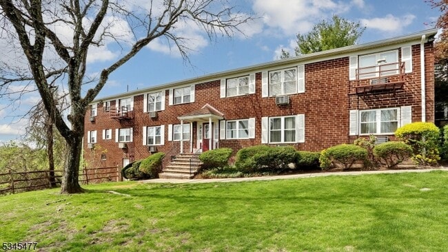 Building Photo - 100 Pierson Miller Dr Unit E2 Rental