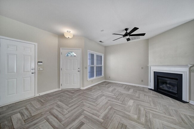 Photo - Lovely 3 Bed 2.5 Bath Townhome in Matthews