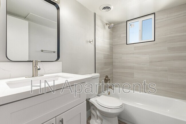 Photo - 8639 N 7th St