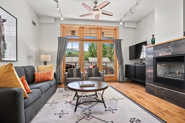 Photo - 628 Lincoln Ave Unit SI FL2-ID1564306P