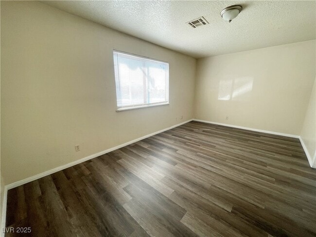 Building Photo - 6917 Mendon Ln Unit 4 Rental