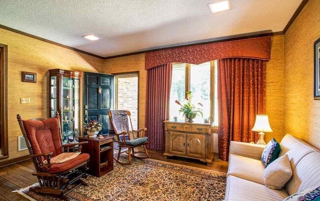 Photo - 404 Mount Vernon Rd