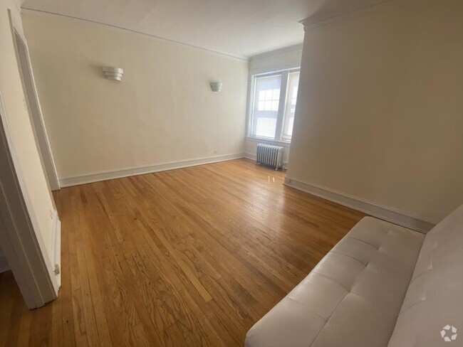 Building Photo - 1 bedroom in Chicago IL 60640 Unit W3 Rental