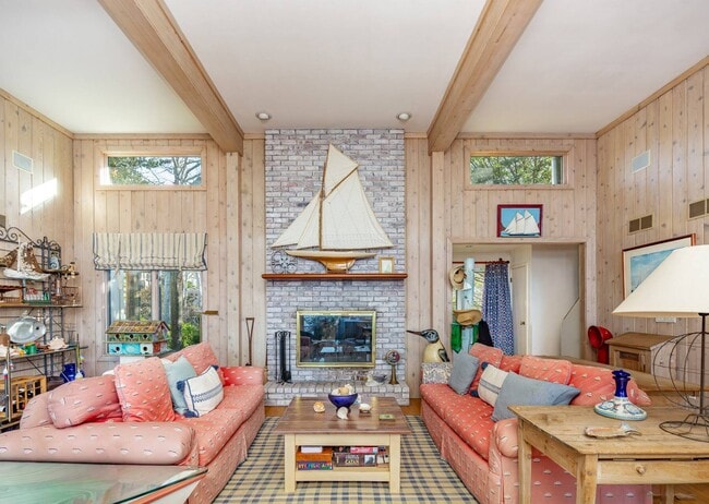 Photo - 11 Ingall's Rd