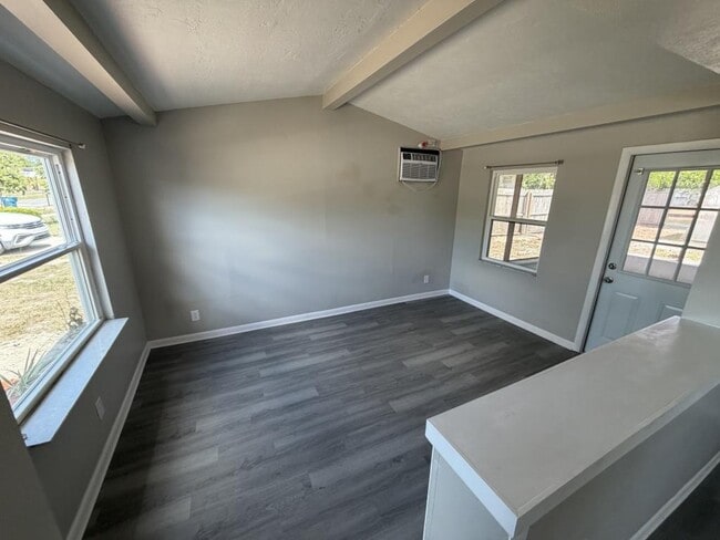 Photo - 510 Stillwater Ave