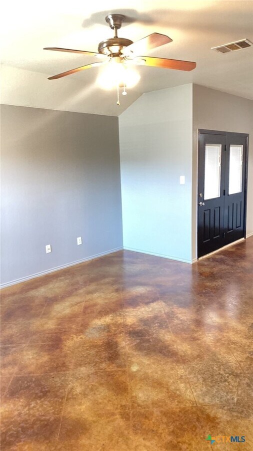 Photo - 6208 Temora Loop