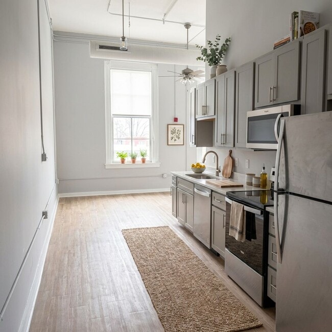 Photo - Spacious One-Bedroom Apartment in Soulard Unit 105