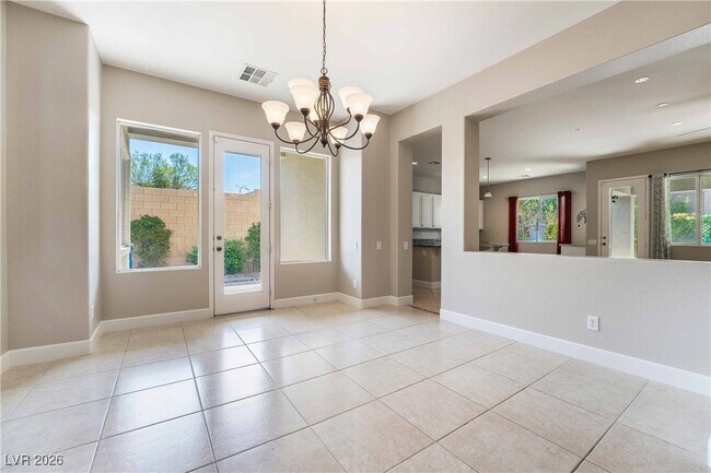 Photo - 2475 Blackcraig St