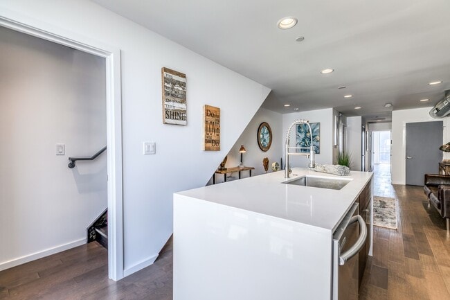 Photo - 1613 N 7th St Unit 2