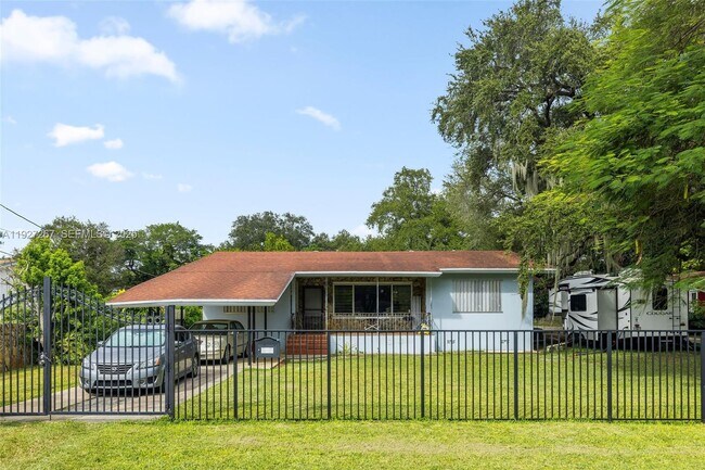 Photo - 535 NW 90th St