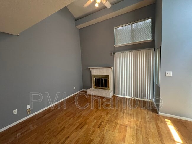 Photo - 8087 Charter Oak Ln