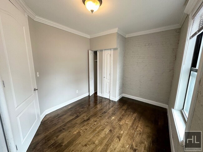 Photo - East 18th Street Unidad 2C