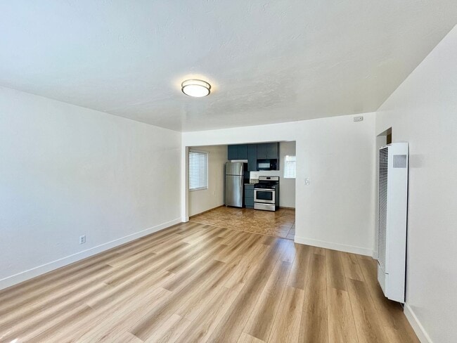 Photo - 2BD 1BA Apt Next to USD - Spacious Downstairs Unit, Pet Friendly, 1 Parking Space, No Carpet Unidad 5838