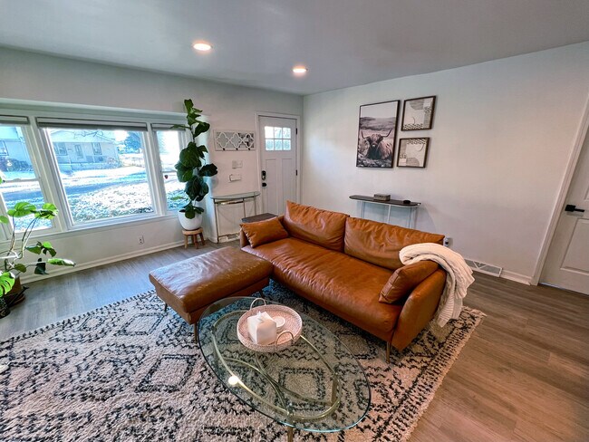 Photo - 3175 McDowell St