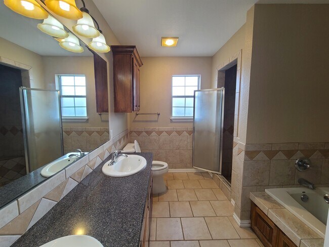Photo - 4631 Bowie Dr