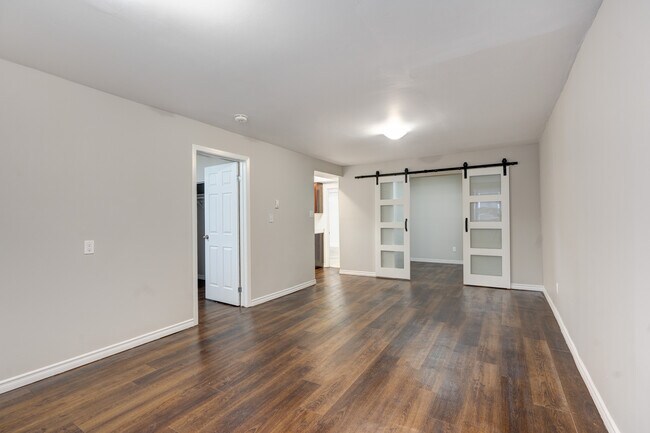 Photo - 82 Church St