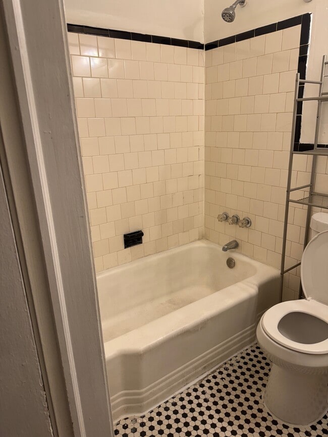 Photo - 1422 Dartmouth Ave