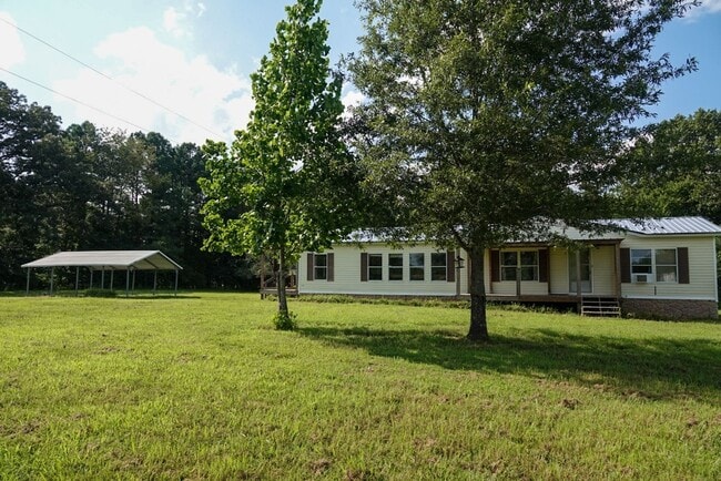 Charming 3BR House in Whiteville - Charming 3BR House in Whiteville