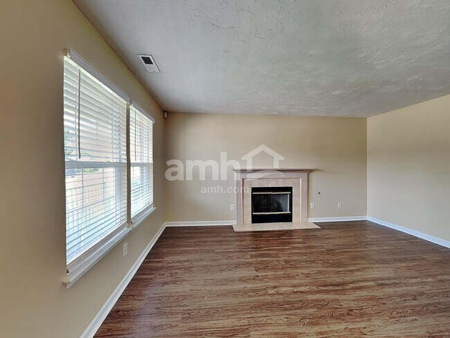 Photo - 717 Breakers Ln