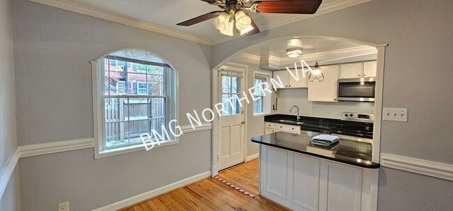 Photo - 3030 S Buchanan St