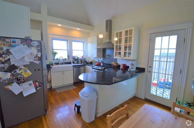Building Photo - 14 Breck Ave Unit 22 Rental