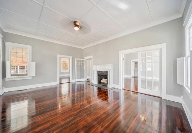 Photo - 1957 Broughton St