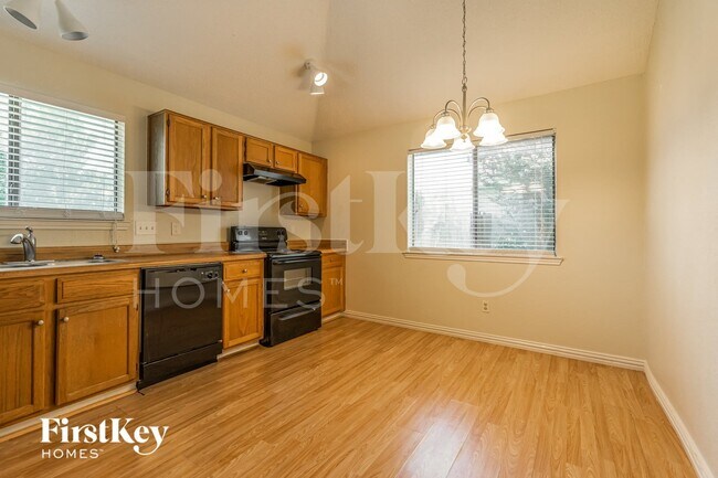 Photo - 3305 Country Creek Ln