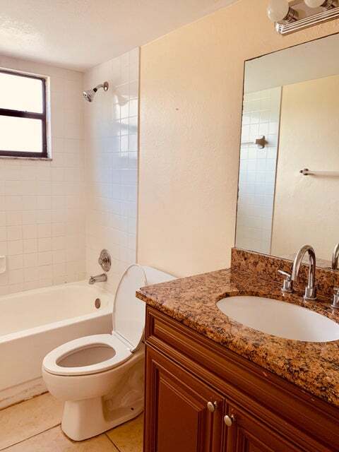 Photo - 1566 Lake Crystal Dr