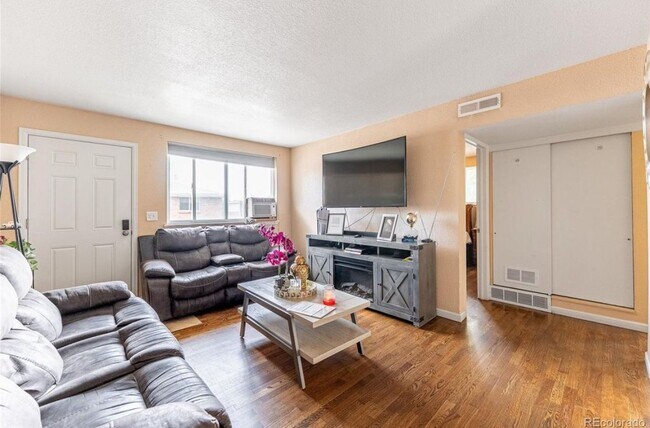Photo - 5375 W 3rd Pl Unit 3