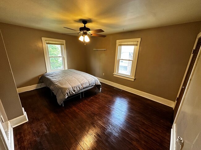 bedroom 2 - 717 E Center St