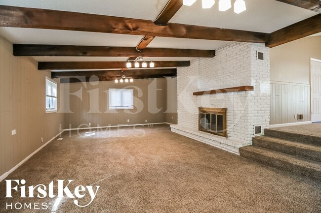 Photo - 2305 NE 61st St