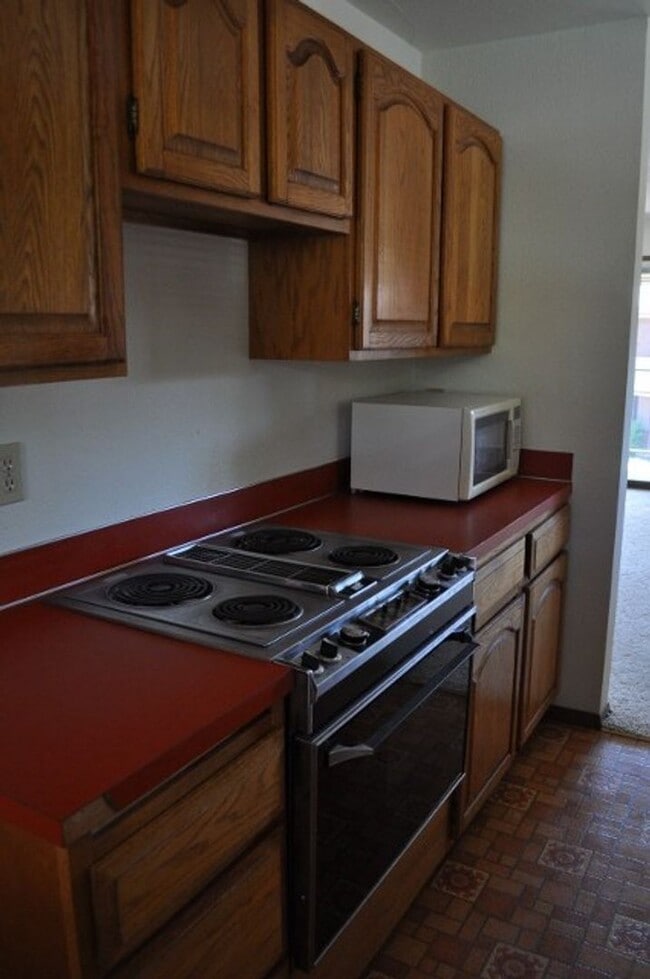 Photo - 1 Bed 2 Bath View Point Community TOP Floor Condo Unidad E