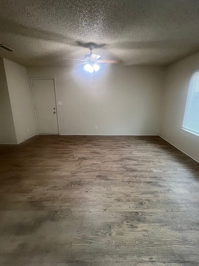 Photo - 1040 E Donna Dr