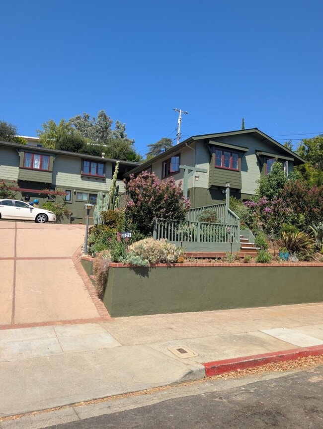 Building Photo - 529 San Benito Ave Unit B Rental