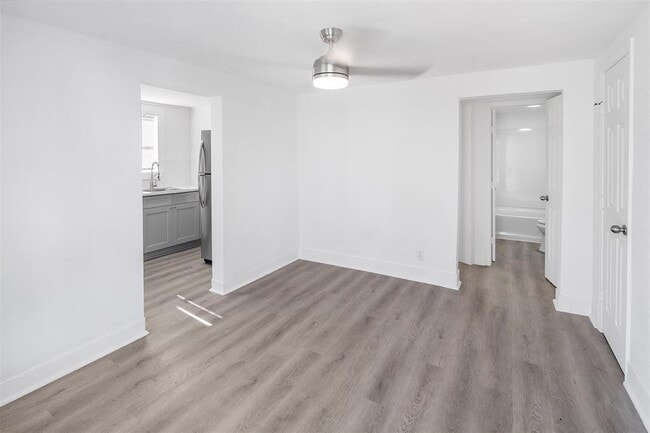 Photo - 1911 Benson St