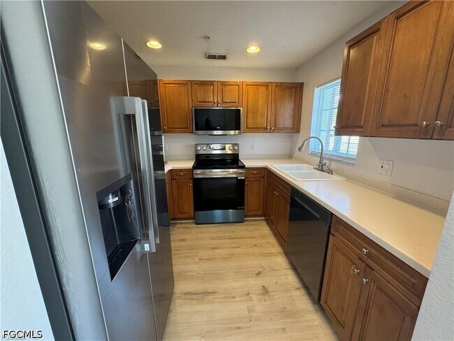 Photo - 9445 Ivy Brook Run